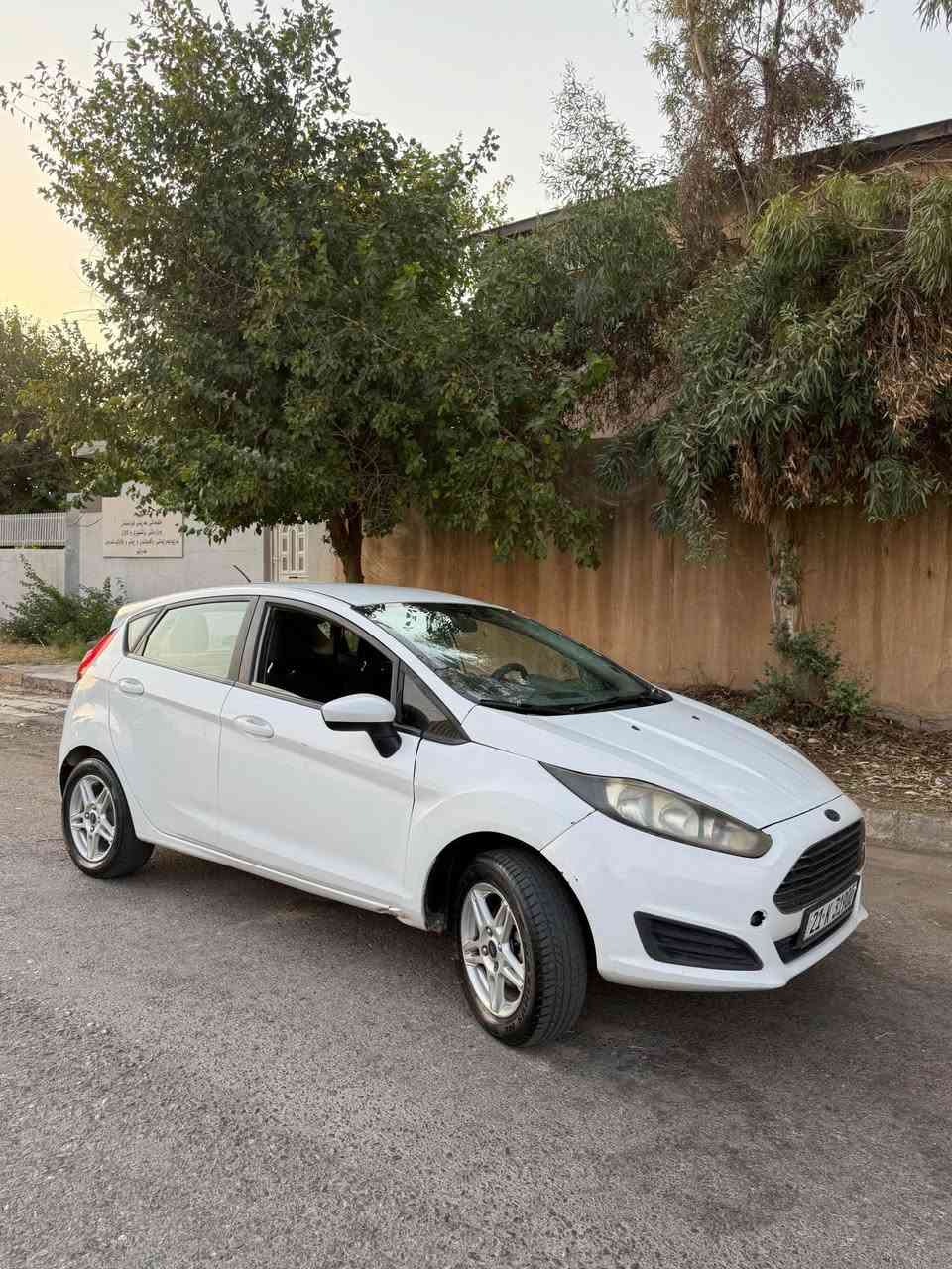 فۆرت ڤێستا ٢٠١٨  SE
٢ پارجەی سبوخە بی داخیلی
گیر و مەکینو بە شەرت
سەنوی نویە
سعر/ ٦٥ وەرەقە 
***********
*********** أربيل, العراق
