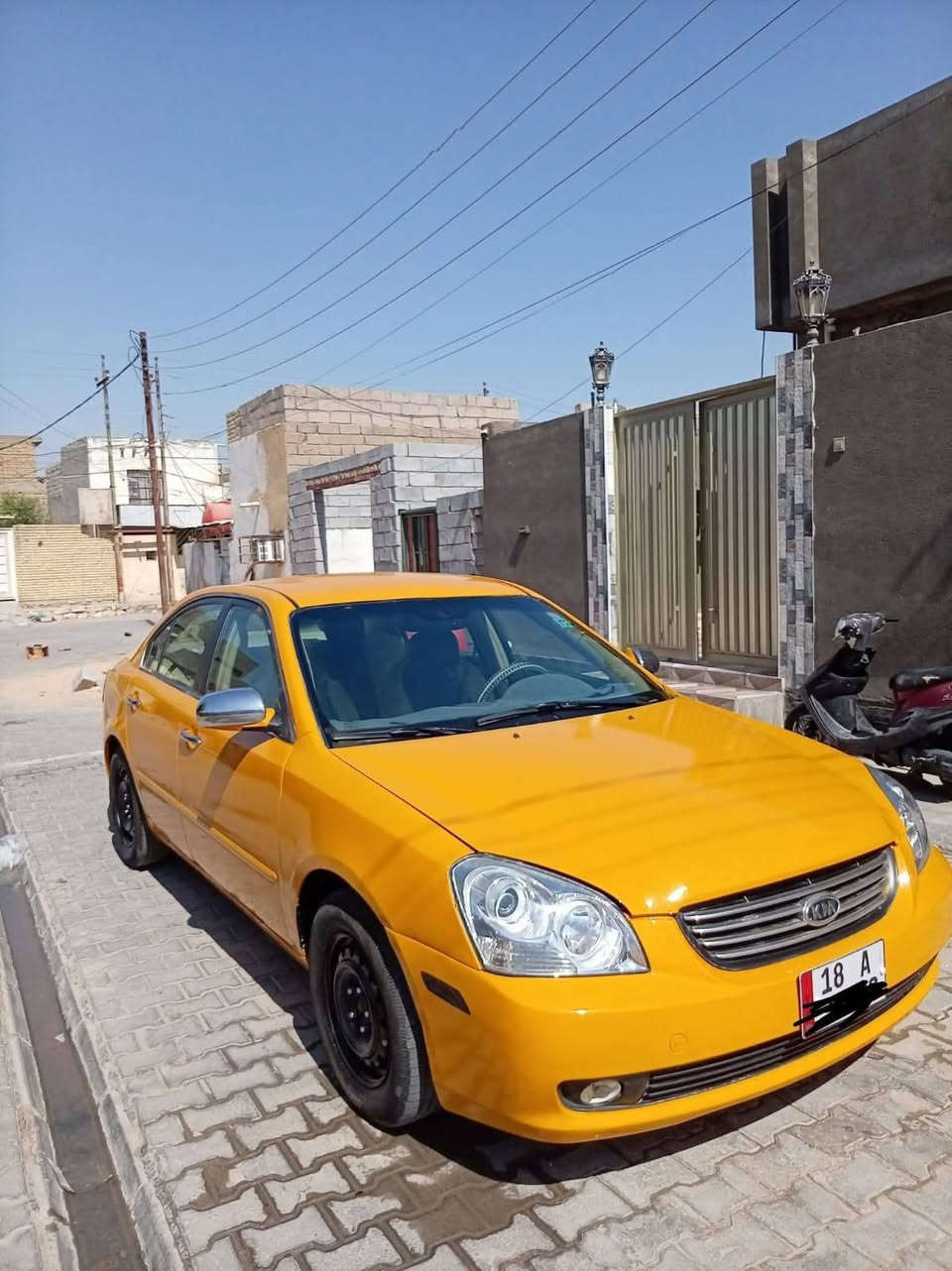 السلام عليكم كيه اوبتيما 2007 وارد امريكي محرك 2400 كير خمس نمر رقم بابل مشروع وطني مصفره هيه وغرامات سنويه لل 30 كير مكينه تبريد حداديه كله جاهزه السعر 76بيه مجال بسيط 
 مكان السياره السماوه الاتصال ***********
