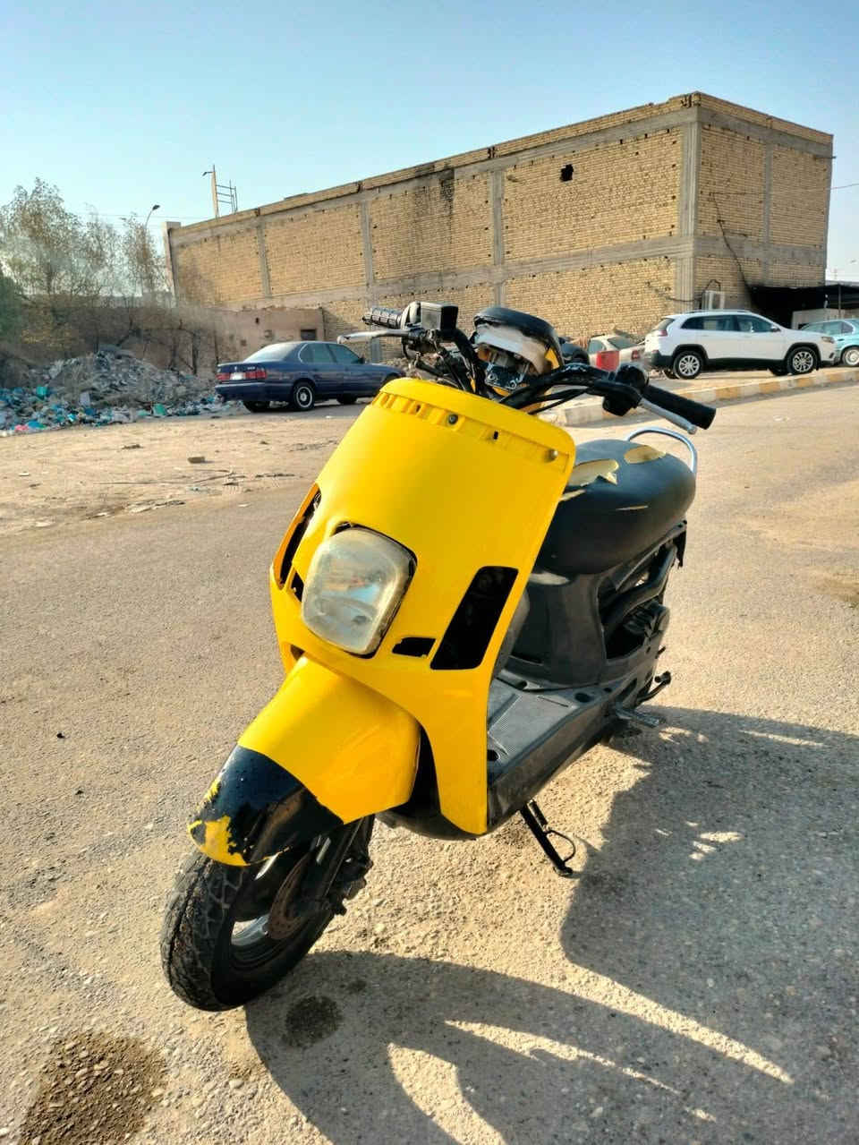 للبيع سعر 450 وبيها مجال مكان ناصريه مركز الاستفسار على هذا الرقم ***********
