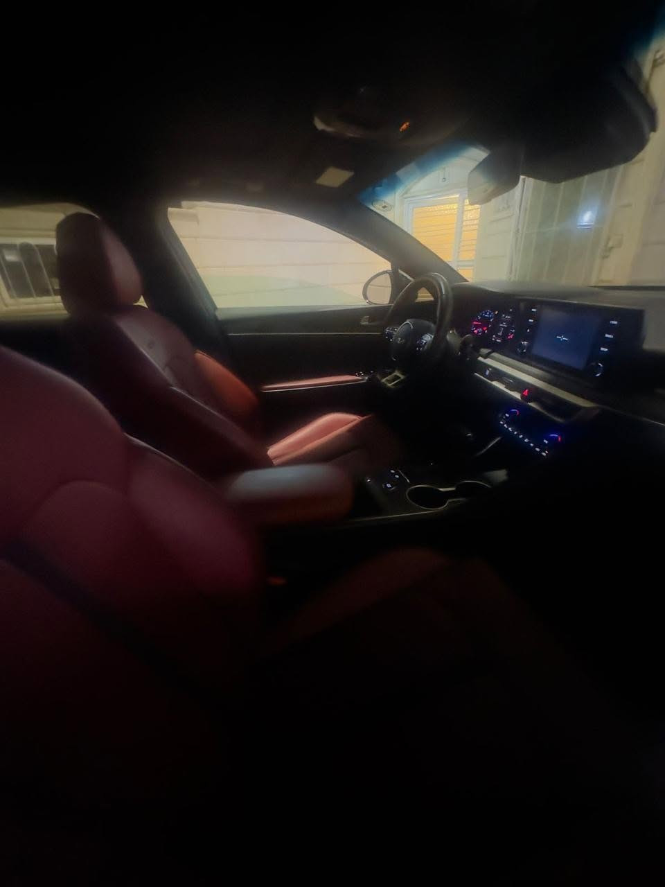 السلام عليكم
يالله 
كيا كي 5 جي تي لاين فول الفول 
موديل 2021 رقم اربيل 
السياره استخدام شخصي 
دخلت من امريكا ماشيه 46 الف ميل 
حاليا ماشيه 65 الف اميل 
يعني فقط 20 الف بالعراق غير خذت مكفول كفاله 
تريد وكاله تريد تحويل 
السياره كفاله عدا الصور المنشوره 
طبت حادث حداديه وبيه ضربه بالشاصي بسيطه اثر الحداديه من تحت غير هذا مكفول
وبيه صبغ قليل بالجاملغ الخلفي من امريكا 
السياره جديده لوك 
وهاي كل تفاصيله كدامكم 

السعر 160 ورقه وليه مجال حك الجيه 
واني خادمكم 

عنواني بغداد الحسينيه المدخل الثالث 
تابع الى شركة الباشا 
للشراء اتصال 
***********
