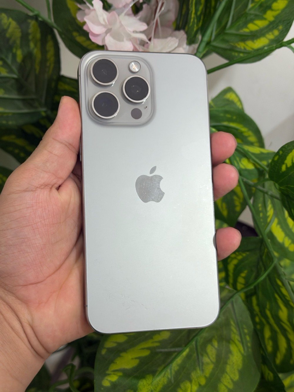 📱 للبيع آيفون 15 برو ماكس – 256GB 🔥

🔹 الجهاز مبدّل شاشة أصلية.



🔹 فيس آيدي شغال ✅



🔹 راجع وتر بروف 



🔹 الشاشة ما مرفوعة.



🔹 صحة البطارية: 85%.



🔹 الذاكرة: 256GB.



🔹 الجهاز نظيف وشغال.



💰 السعر: 825 ألف قابل للتفاوض



📍 المكان: بغداد – الزعفرانية



📞 للتواصل: 079023723