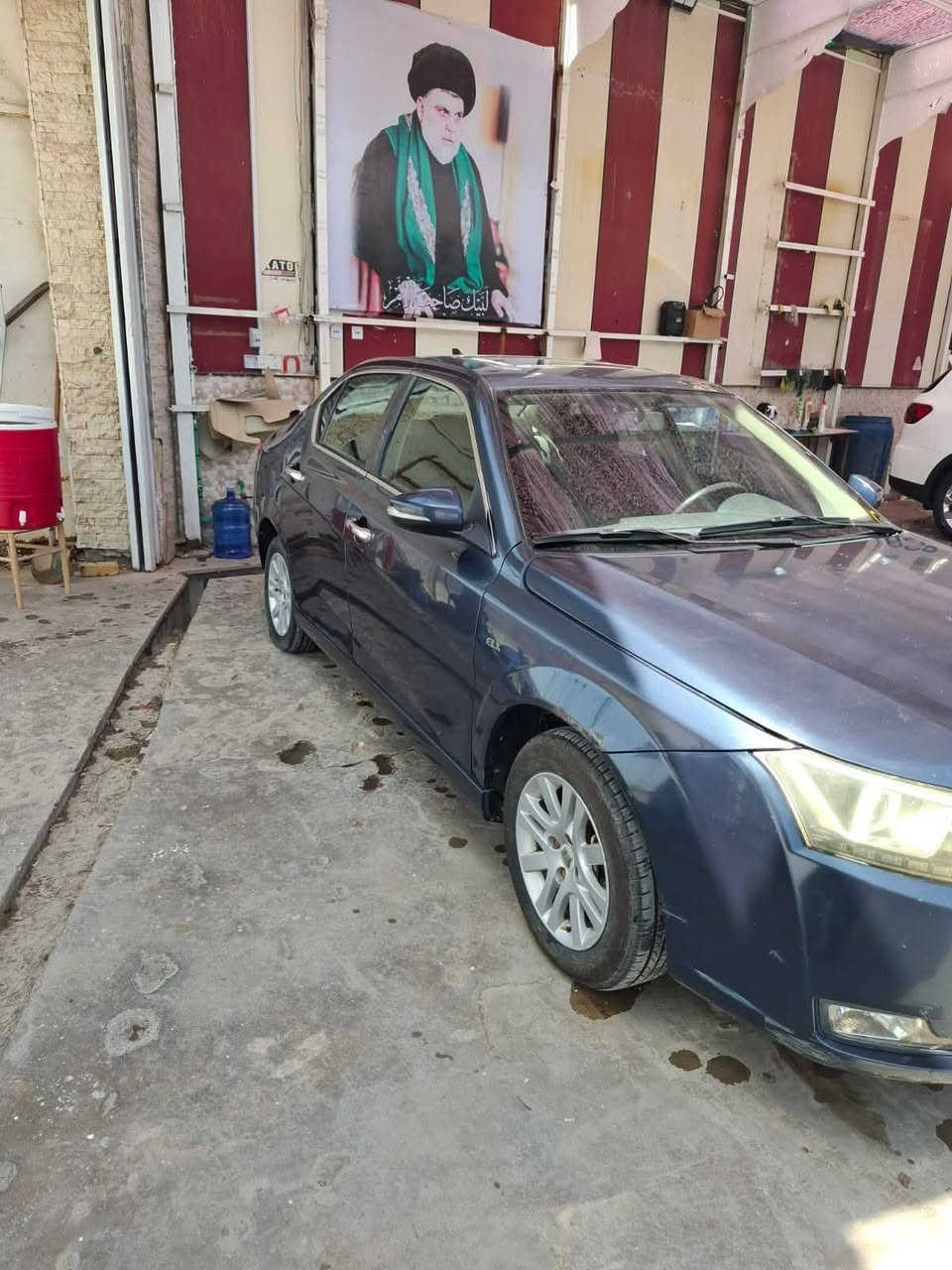 السلام عليكم
دنا موديل 2018 بلس
رقم قادسية تحويل ثاني يوم

مواصفات السيارة
فتحة سقف سلايد روف
 ليد نهاري بك لايت ليد تحكمات ستيرن جهتين شاشة جبيرة كامرة خلفية حساس خلفي اربع جام كهرباء ويل كب حجم 16 محرك 1.7 وكير عادي
السيارة بيها حادث ومبدل بيها باب السايق والعبري الخلفة. 
السعر 45$ وبيها مجال 
للاستفسار الاتصال او واتساب 
 ***********

