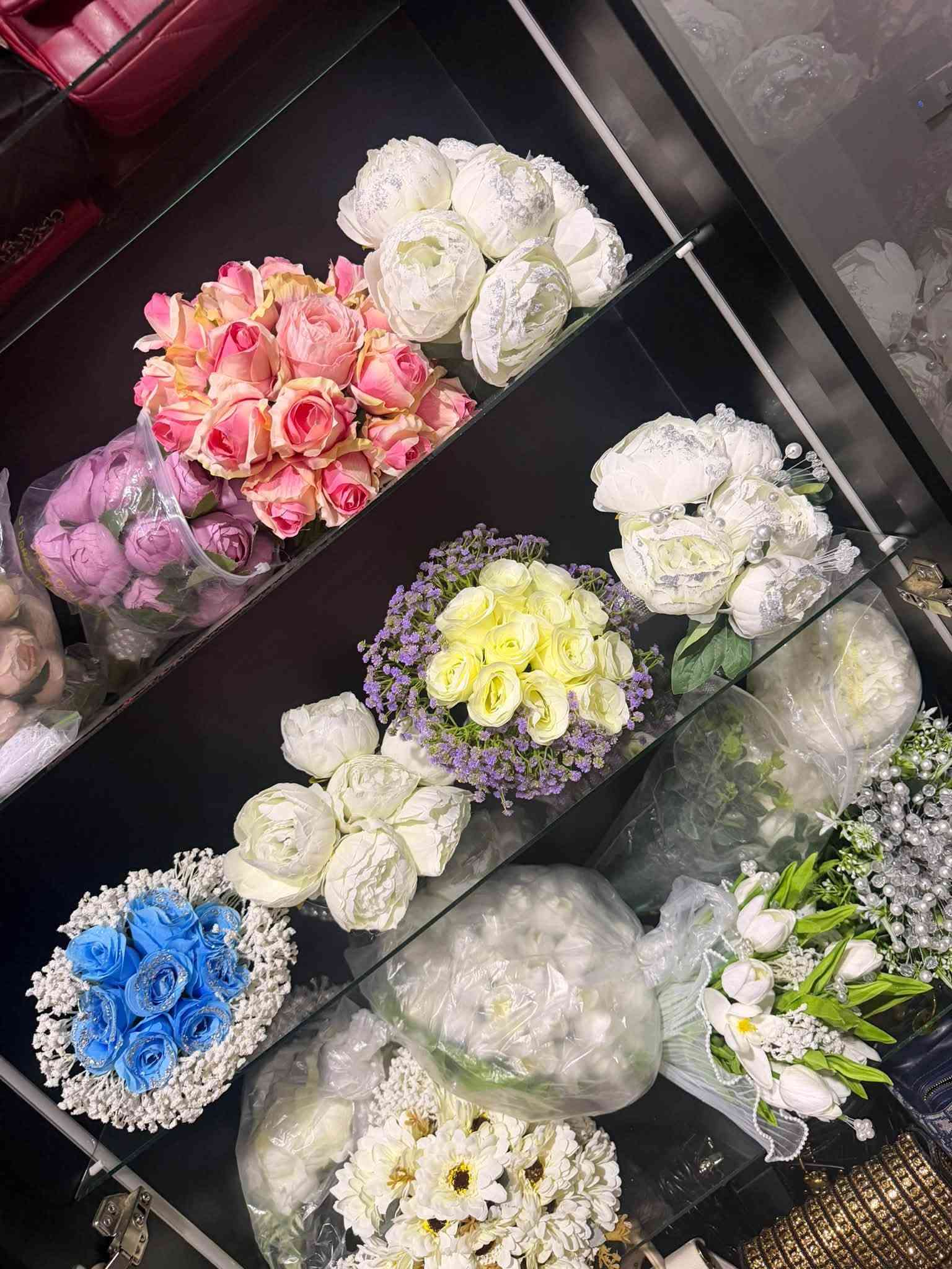 مسكات ورد • صناعي • توصيل بنفس اليوم