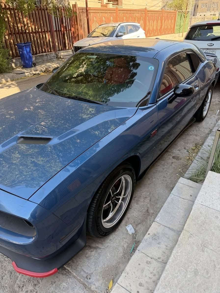 دوج جالنجر 2023 SXT Last Call
ماشية 44 الف 
لون ازرق متغير حسب الاضاءه 
الحادث خلفي 
بدووون ايرباك بجم كبس
الجاملغ الخلفي والصندوق صبغ فقط
صور الحادث مرفقة 
اضافات
دركة RBM كاربون فايبر 
ويل ماركه ويلد الامريكي 
كشن جلد احمر 
بصمة التشغيل  Red Eye
لحايه دفيوزر كفرات سكوبات
السيارة جاهزة متصرف عليها ابد 
السعر / 175 ورقة و بيها مجال للشراي 
رقم بغداد الجديد تحويل ثاني يوم
مكاني بغداد 
***********
