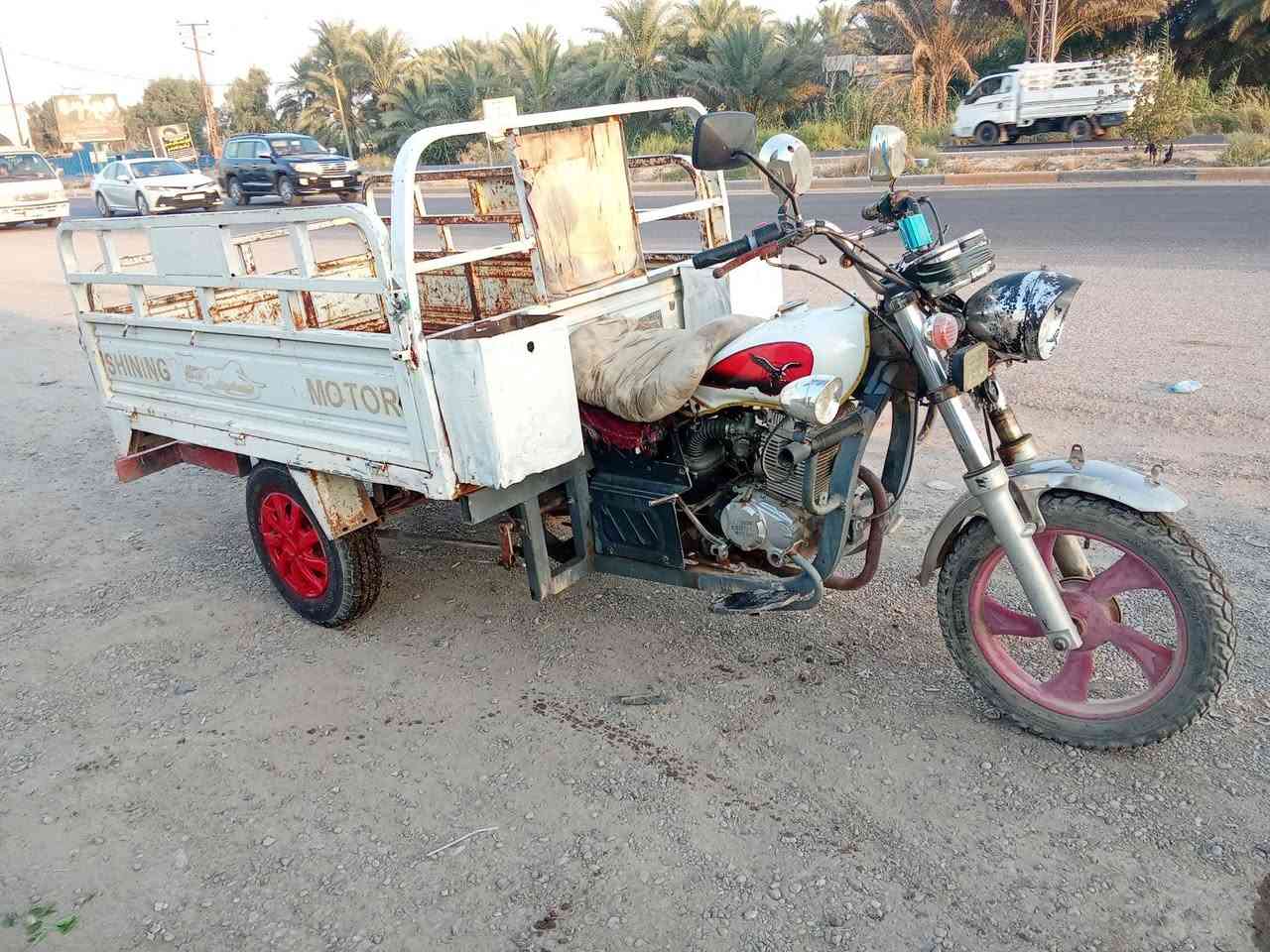 ستوتة ام طير موديل 14 
وراق ما بيها مكفولة من السرقة
كهربائيات شغالة محرك 20
سلف هورن لايت بك لايت انبيثري
السعر 950 بيها مجال
عنوان شهربان جسر مهروت
***********
