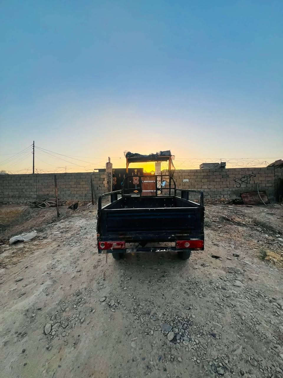 سلام عليكم ستوته لبيع موديل ١٨وكلشي شغال لسعر ٥٥٠وبيه مجال مكاني جنوب لموصل كياره يلي يحب يخبر لرقم هاد***********
