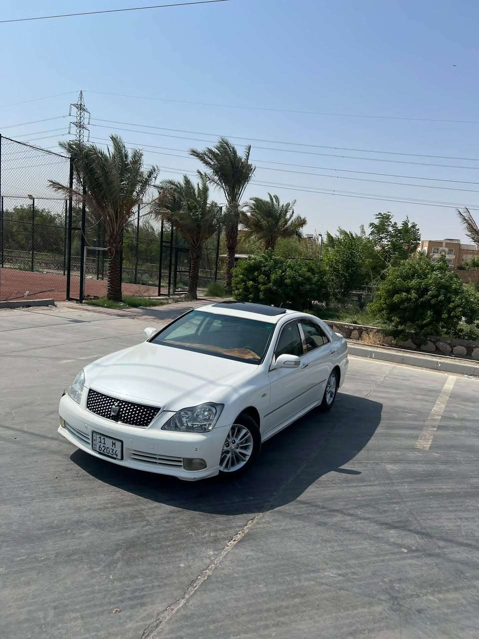 السلام عليكم 
شاهينه 
مديل 2004
شاصي ٨٢ جبير@
مكاني نجف الكوفه 
قرار ٤٨
كفاله عامه 
كشن كهربائيه
بصمه سوده
٣دكم
كامره دواره
حساس امامي خلفي
تحكم خلفي
كرستال سياره
لايت دوار
تحكم ستيرن كهرباء
شاشه🥈
تبريد ثلج وتدفئه
حداديه فول
تحوير فوك و جوه نجف
كشنات كارتون
دواخل صاج اسود
 السعر 165 و بيها مجال
***********

نص مكتوب في الصور:
- CROWN