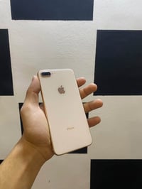 آيفون ٨ بلس • ٢٥٦ • بطارية ٧٩