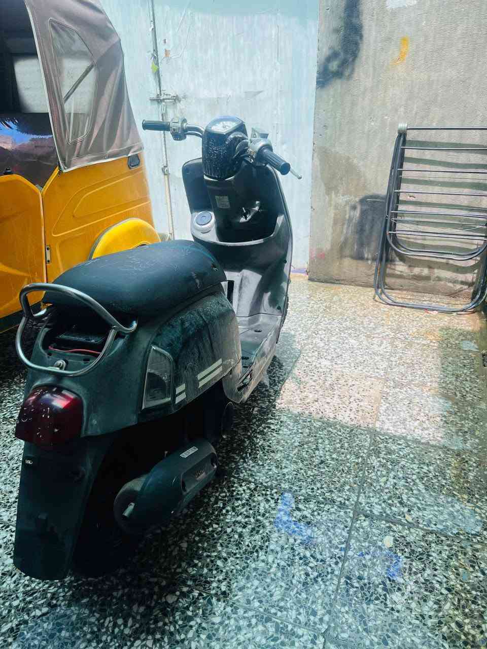 سلام عليكم بوليس جديده قبل ثلاثه اشهر من نزلته من ربمه سعر 900و بيه مجال مكان بغداد ا العبيدي ***********
