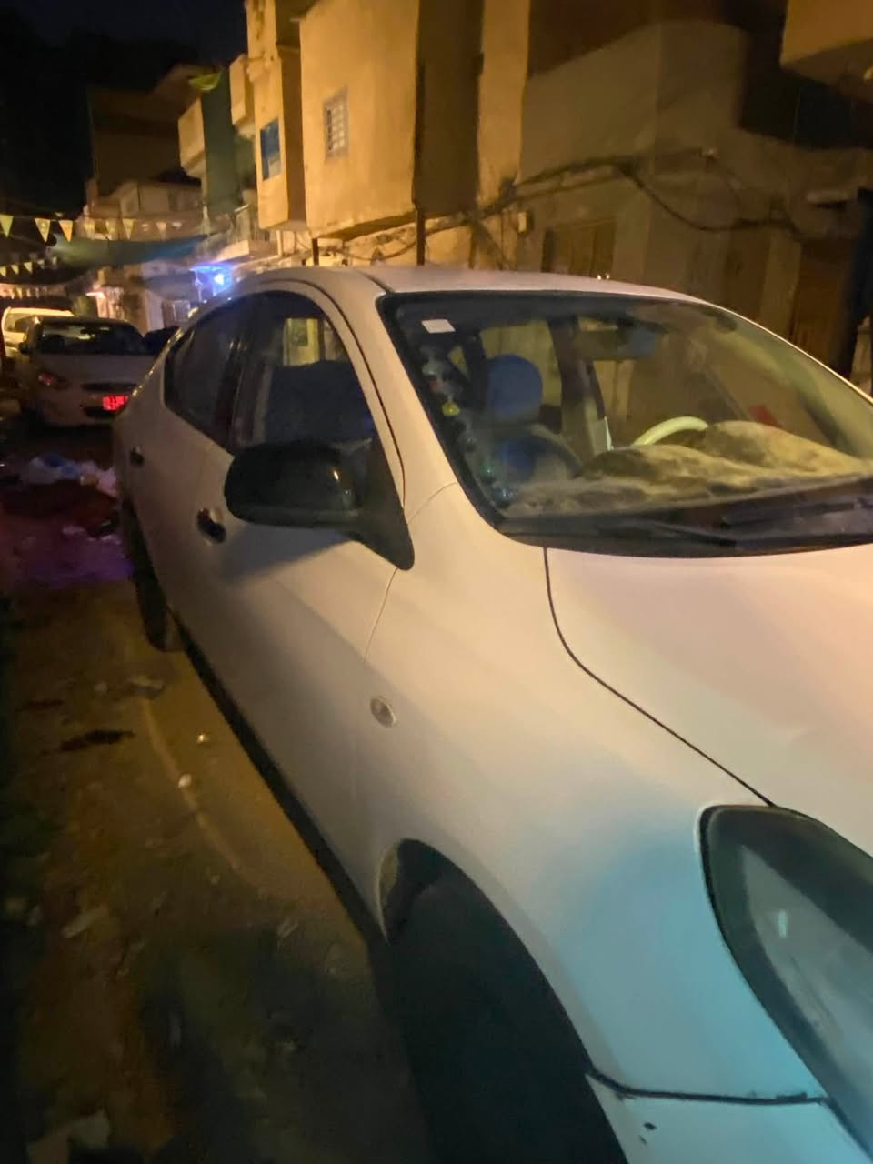 نيسان سني هندي موديل ٢٠٢٠ سياره كير ومحرك مكفول بيها كم شغله بسيطه لعدم التفرغ عايفها تعال شوفها وبيك خير وادلل مكاني شارع حيفا وهذا رقمي *********** 
٩٠ وبيها مجال

