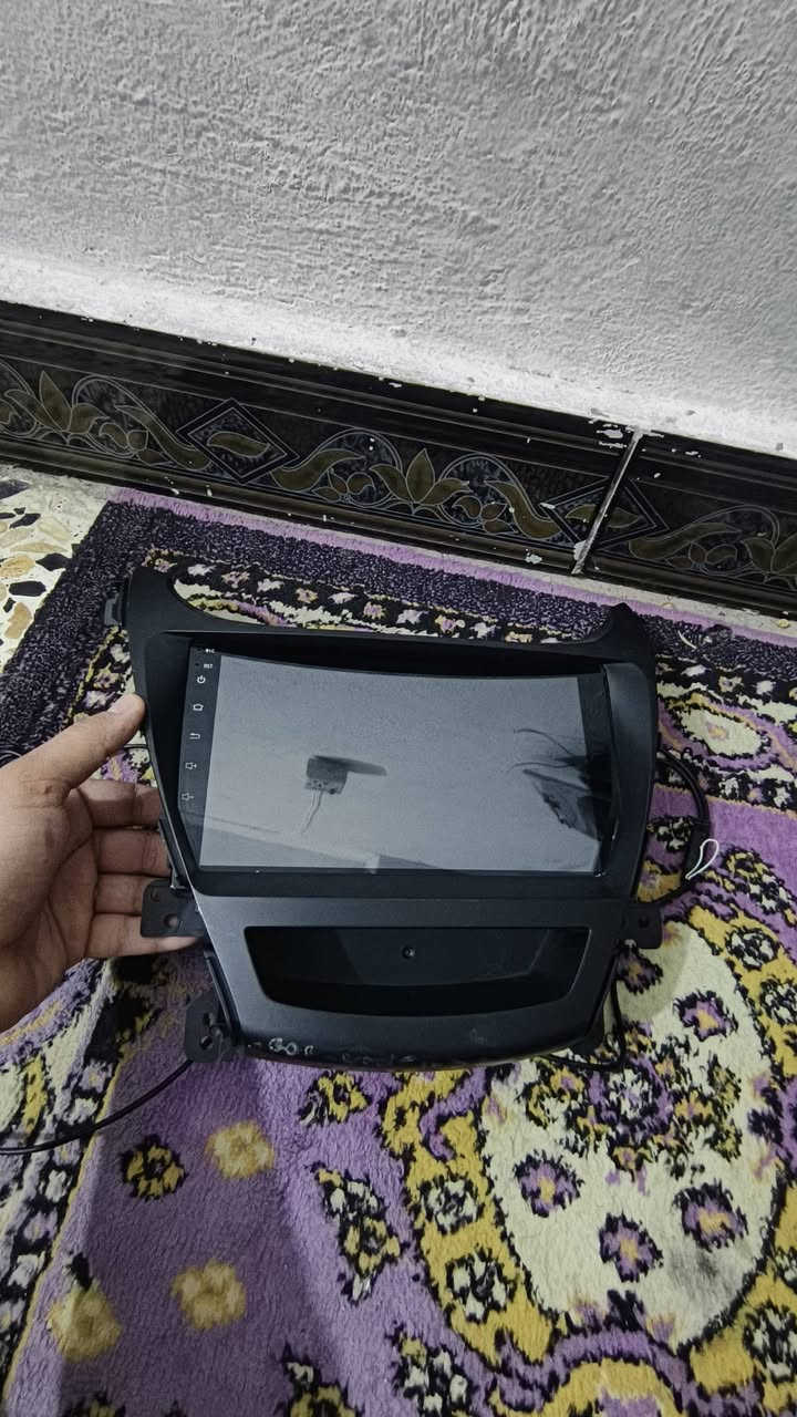 سلام عليكم شاشه النتره ترهم ع اي مديل شاشه جديده 130وبيه مجال قليل ***********
