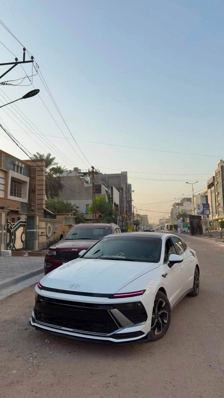 هيونداي سوناتا 2024 2,5 GDI كفاله عامه عدا طخه صغيره اصبعين بل باب الي خلف السايق ومامصلحهه على وضعها ومتنشاف اله واحد يركز بيها اما باقي المواصفات ف معروفه السياره كير عصا مو تعليك بانوراما جنطه كهرباء اناره محيطيه والسياره نضيفه حيل وجديده ممشى السياره 29 الف وقابل للزياده بحيل الله سعرها - 225 - وبيه مجال حيل بسيط  الشراي والي اله نيه يتصل يرحم والديكم للتواصل متوفر واتساب وعلرصيد ***********
