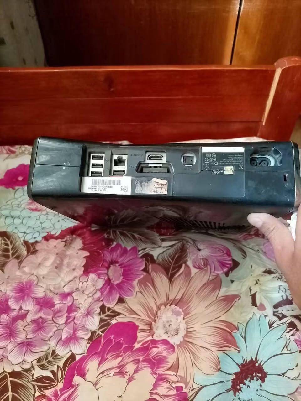 🎮🔥 للبيع مهكر Xbox 360 🔥
جهاز مرتب وجاهز للعب

هارد بيه 252 لعبة 🎮
يدتين للعب الجماعي
الجهاز شغال تمام
ألعاب متنوعة وما تحتاج تشتري ألعاب إضافية
جاهز للاستعمال مباشرة

💰 السعر: 100 ألف دينار فقط

📩 للاستفسار والتفاصيل راسلني خاص.
***********
