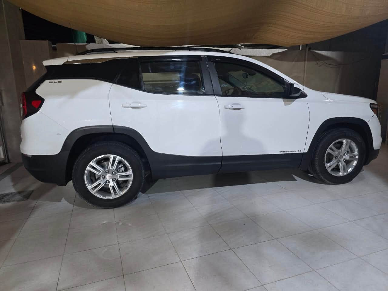 🚨🔥 للبيع — GMC TERRAIN | رقم بصرة 🔥🚨
السلام عليكم ورحمة الله وبركاته 🌹

🚘 GMC تيران للبيع
📍 رقم بصرة
📊 الممشى: 46,000 كم فقط
💰 السعر: 170 ورقه وقابل للتفاوض للجادين

✨ السيارة باسمي شخصيًا
🔄 تحويل ثاني يوم
🏢 السيارة على وضع الشركة

✅ السيارة مكفولة
✅ ممشى قليل
✅ جاهزة للفحص
✅ البيع بكل شفافية

⚠️ ملاحظة:
بيها فقط شبر ونص بالبنيد من الجهة اليمنى، والضرر موضح بالصور.

🔍 الفحص مفتوح وبأي مكان يختاره المشتري، والجاد يتفضل للمعاينة.

📞 للاستفسار والتواصل:
***********

🔥 السعر بيه مجال بسيط للجادين فقط
الجاد يتصل، والمعاينة خير دليل.
