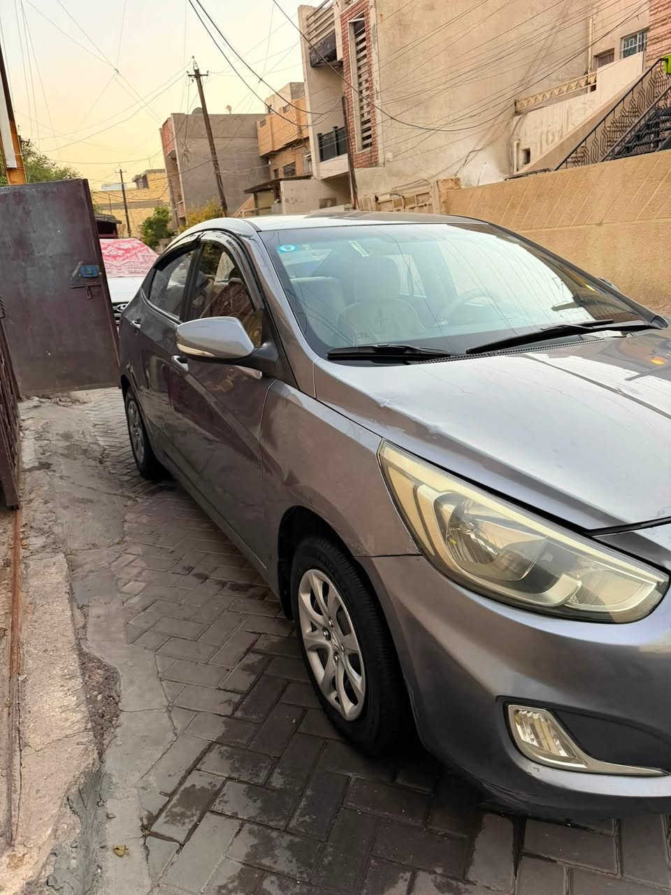 السلام عليكم
اكسنت ٢٠١٦خليجي 

قطرتين 

ماشيه ٩٧

بيها اربع قطع صبغ اثر طخات بسيطه بدون فتح وصار توحيد لون في صفحة السايق

صدر امامي خلفي جديد السياره مابيها نقص 

رقم بغداد الجديد بسمي 

السعر ٧٩ وبيها مجال 

للاستفسار ***********
