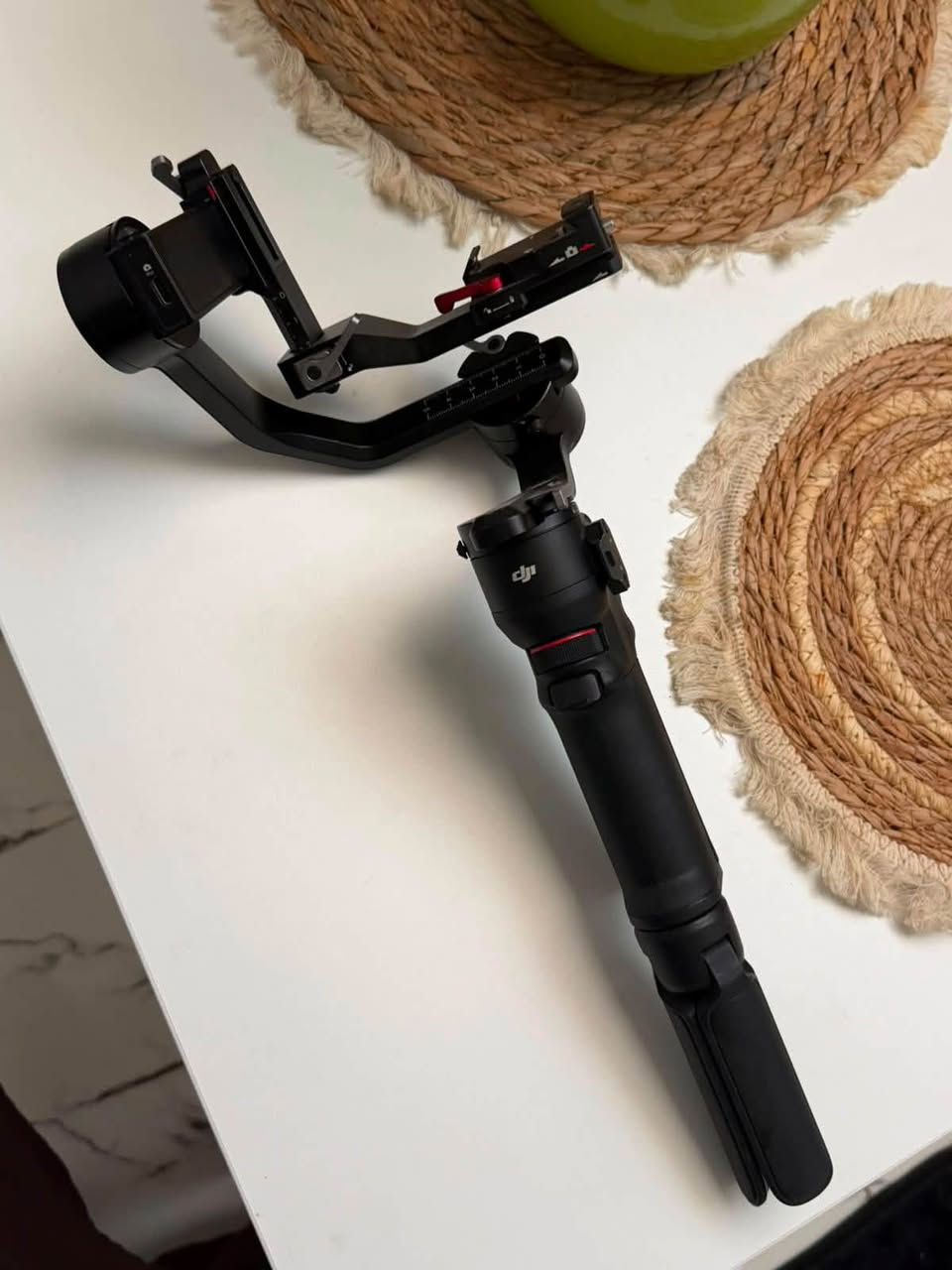 Dji rs3 mini 
للبيع او تبديل ويه rs3 ، rs4 العادي
***********
