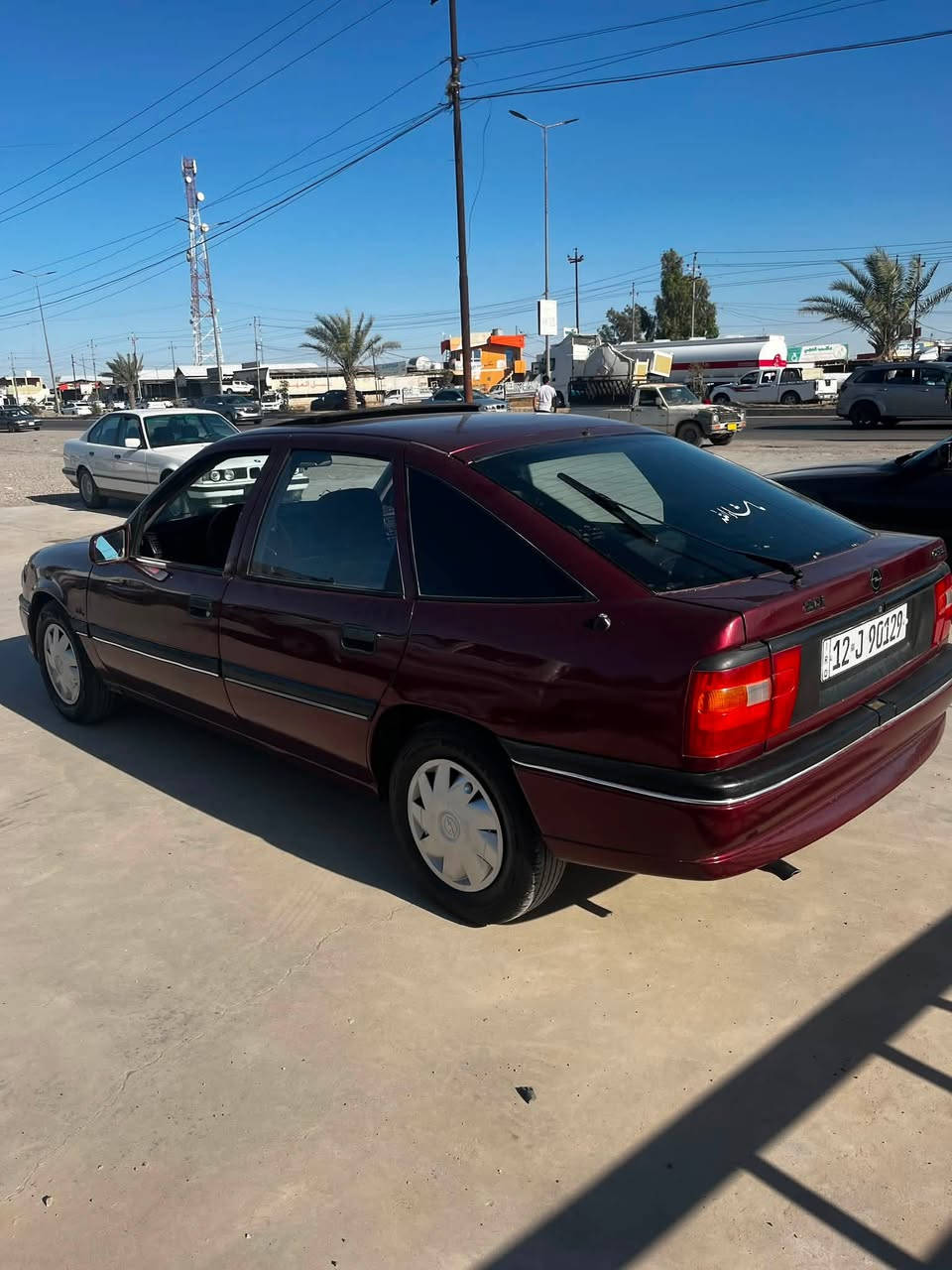 اوبل فكترا 1993 محرك 2.0 كير اوتماتيك 🛫
سياره صبغ عام جماليه فقط علمود التحويل شرط دوائر ما مصلح رقم سنويه كلو جديد شرط التحويل سياره حلو بمعنى الكلمه 
شاشه فلاش + aux + اندرويد اوتو + ابل كاربلي 

سعر 40 ورقه 
 
عنواني موصل بعشيقه قرية دراويش 

رقم:***********
