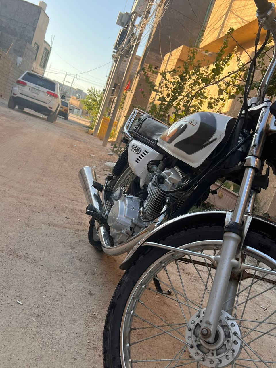 اصولي مكينه 25 للبيع 475 قفل 

دراجه مشكلتها بالنمره يحتاج تبديل 
بس تمشي ماعليها بس تعبر النمره ٣ 

حولي الشبانات ***********
