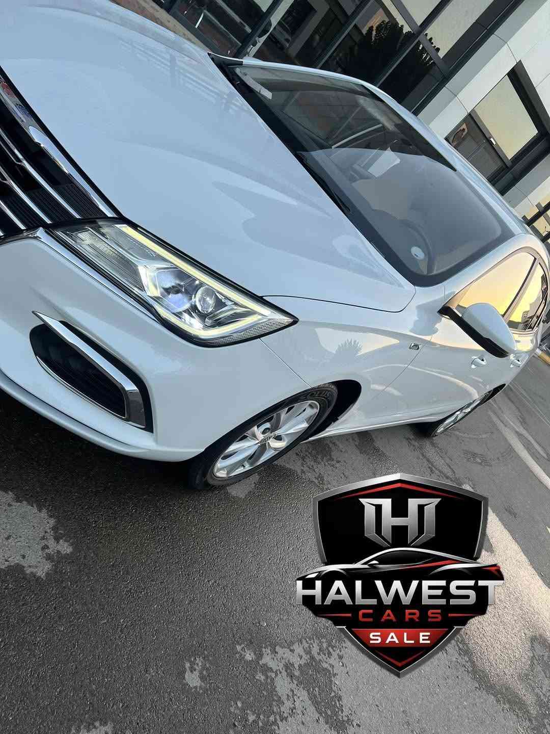 MG 5 2023
 Comfort
30.000 
رۆشتووە 
سیرڤسی  لە مۆتۆل کراوە 

***********✅

نص مكتوب في الصور:
- HALWEST CARS SALE
- TH HALWEST CARS SALE
- H HALWEST CARS SALE