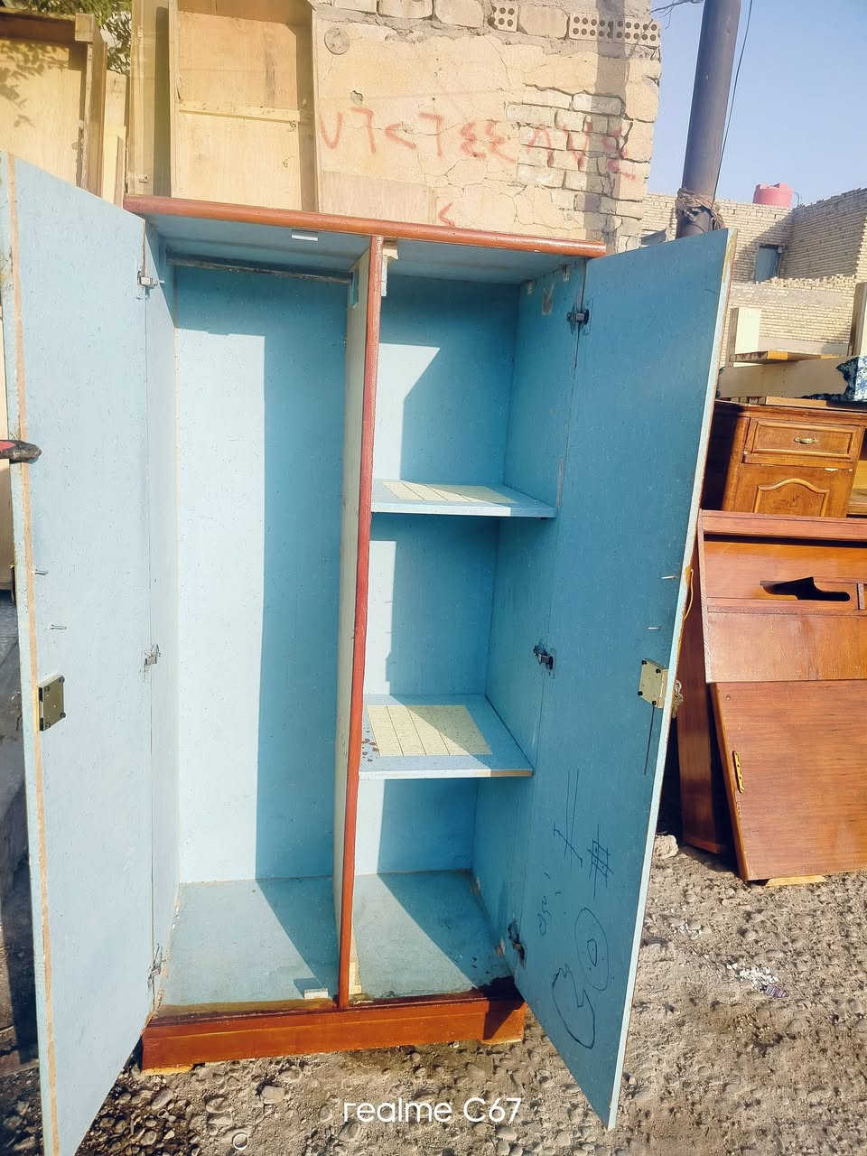 كنتور صغير الارتفاع مترو75سم//والعرض 83سم //السعر 65الف نهايته قفل//العماره حي النداء//***********

نص مكتوب في الصور:
- realme C67
