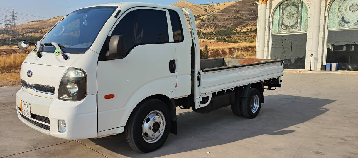 سەرەتا بەناوی خوا 
کیا بیلاد 2010 ئەبو کۆد
4000ئەنجێکتەرە کانی لابراوە 
کراوە بە پەم پو نوزڵ 
سۆپەرە کەی ماوە
مەکینەی دە بڵ ئەبو شفرە
5دووگەمە 
شاشە ئای پات
سەلە 
کوشن هیتەر 
برکی بەسراوە 
کارەبای بەسراوە
دە عمی بەسراوە 
ناو بۆدی بەسراوە
کامل جایز 
سعری کۆنجاو 
***********
***********
