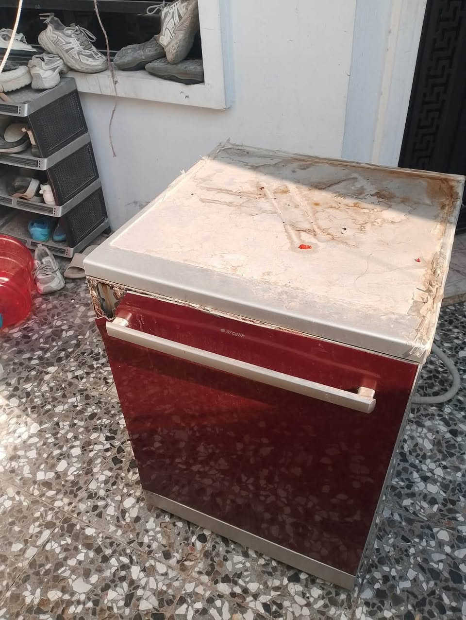 غساله صحون بس لان ما  ماسحيهه بعدهه بترابهه سعرها 45 الف مع توصيل
للاستفسار على الرقم ***********
