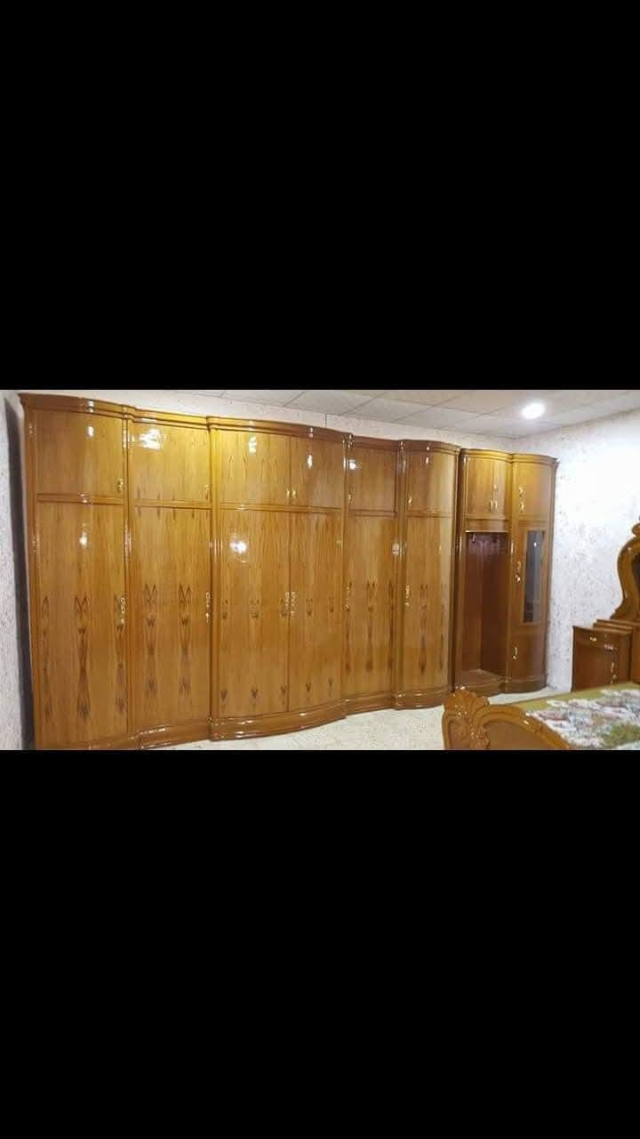 مستخدمة • شارع قنبر • غرفه اخشاب