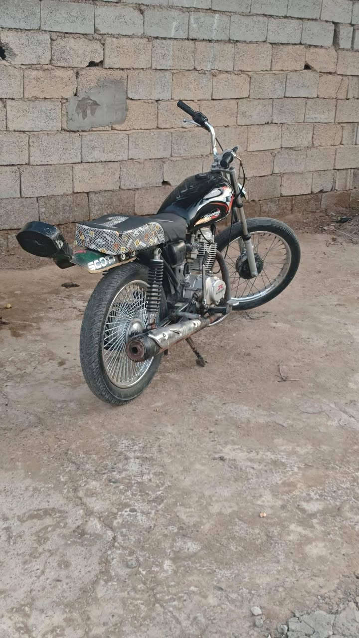 سلام عليكم دراجه حربي للبيع محرك رايبدو لا تنقيص ولا تبخير احلى من الصوره سعرها ٣٠٠ وبيها مجال قليل ما متواجد خاص 

اتصل ع رقم  ‏‪***********‬‏
