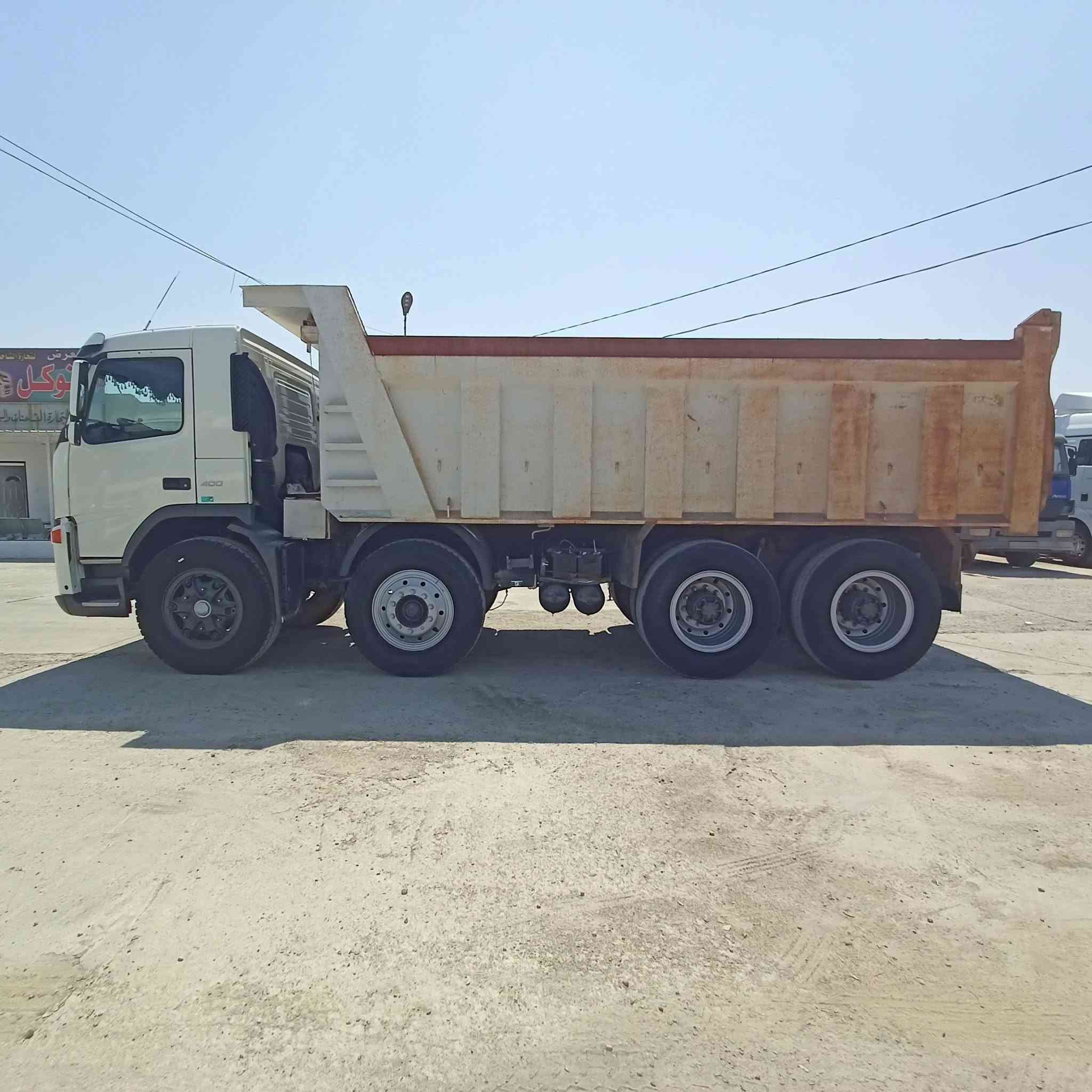 فالفو عكرب FM13 حجم 400 وحش شيطان مواصفات دوله يعني مؤسسه كير عادي 3×3 مجموعة توب تلاين مربع 
كير محرك شرط شاصي مكفول قماره بدون صبغ تخم تاير 24 جديد رقم صلاح الدين قرار 48 فحص وهزه جديد باقي بس عل الرسوم شرط الوكالة 
موديل 2006
500$ ومجال
عنوان كركوك طريق المطار مقابل جسر حزيران 
معرض المتوكل 
***********
***********
***********
