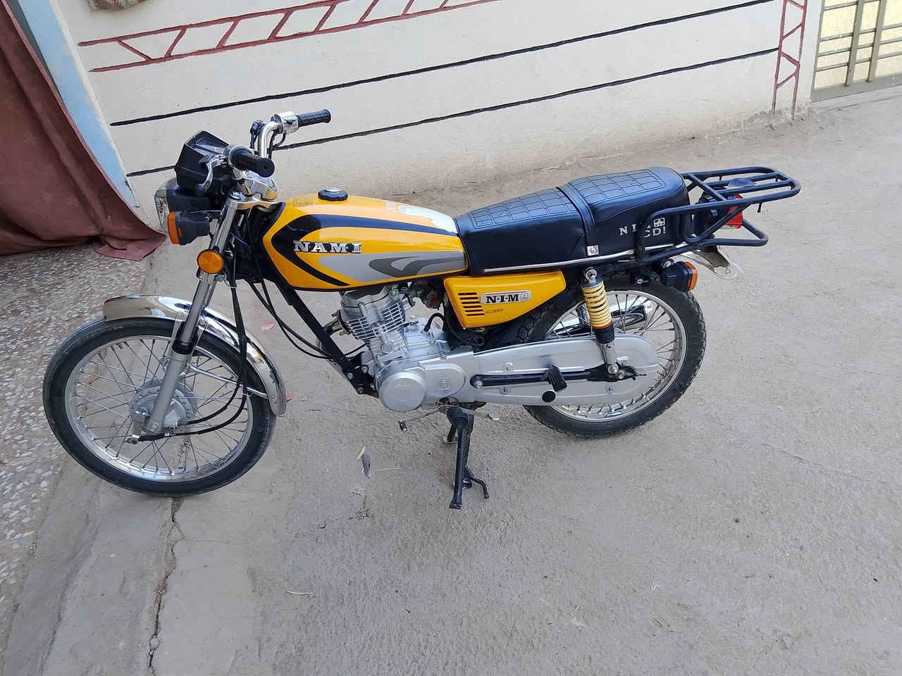 بيع مستعجل وسعره مناسب نامه متياز موديل 25 سعره 570/ مكفول كفاله عامه اي نقص مابيه كلشي بيه شغال ومكفول اوراق كامله شرط الكفاله مكانه حمزه الغربي رقم ***********
