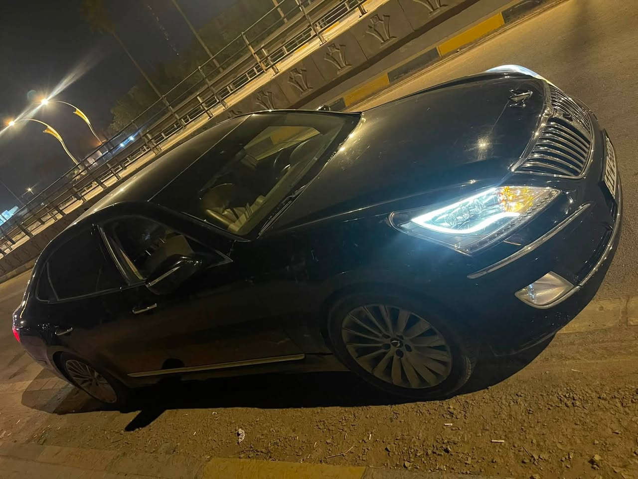 هونداي ايكوس سنتنيال  رئاسي2012 vip خليجي رقم بغداد تحويل مباشر
1 المحرك : 8 / 5000
2 السياره فول الفول اعلى مواصفات ( VIP  )
3 رادار امامي🗺️
4 كاميرا امامي📷
5 حساس امامي📸
6 حساس خلفي 📷
7 شاشه خلفيه 💻
8 (4) أبواب شفط وبصمة  
9 صندوق فتح وغلق كهربائي  
10  نظام تعليق ميكانيكي
11 جميع الكشنات (تبريد تدفئة
12  لايتات متحركة
13 قيادة آليه ذكية وتوقف ألي (نظام تحديد مسافة الامان)
14 نظام قيادة sports رياضي 
15 نظام قيادة normal اعتيادي 
16 كاميرا امامية و خلفية وحساسات 
17 الكشن الخلفي ( سدية )
18دبل جام ( عزل متكامل ) 
19 بردات خلفية للأبواب كهربائية مع تحكمات عكسية 
20 بردة خلفية كهربائية ( نزول ألي عند الرجوع للخلف)
21 نظام ترحيب وانارة دوسات الأبواب 
22 مري قلاب وشفط  

23قمارة شاموو
25 الكشنات والدشبول جلد طبيعي 
26  سايد بريك كهرباء 
27  بك لايت لد 
28 تحكمات ستيرن فوووول 
29 تحكمات خلفية متكاملة
30  أماكن خزن متعددة في الأمام والخلف 
31 بصمة  ، جلد ، شاشة كبيرة ، شاشة أعطال ، 
ماوس ، تحكمات خلفية متكاملة ، CD ، USB ، AUX
13 قرص سيدي مع نظام صوت دمام اعله فئه بالسماعات
32 لايت ناصي بلاد زنون وعالي اصفر مع عدسات لد مع بلوجكتر زنون
تبريد ثلج حداديه نظيفه 
. بيهه نقوصات بسيطه مثلا البجم بي شخوط يرادله صبغ
وسعر مناسب
 
***********
