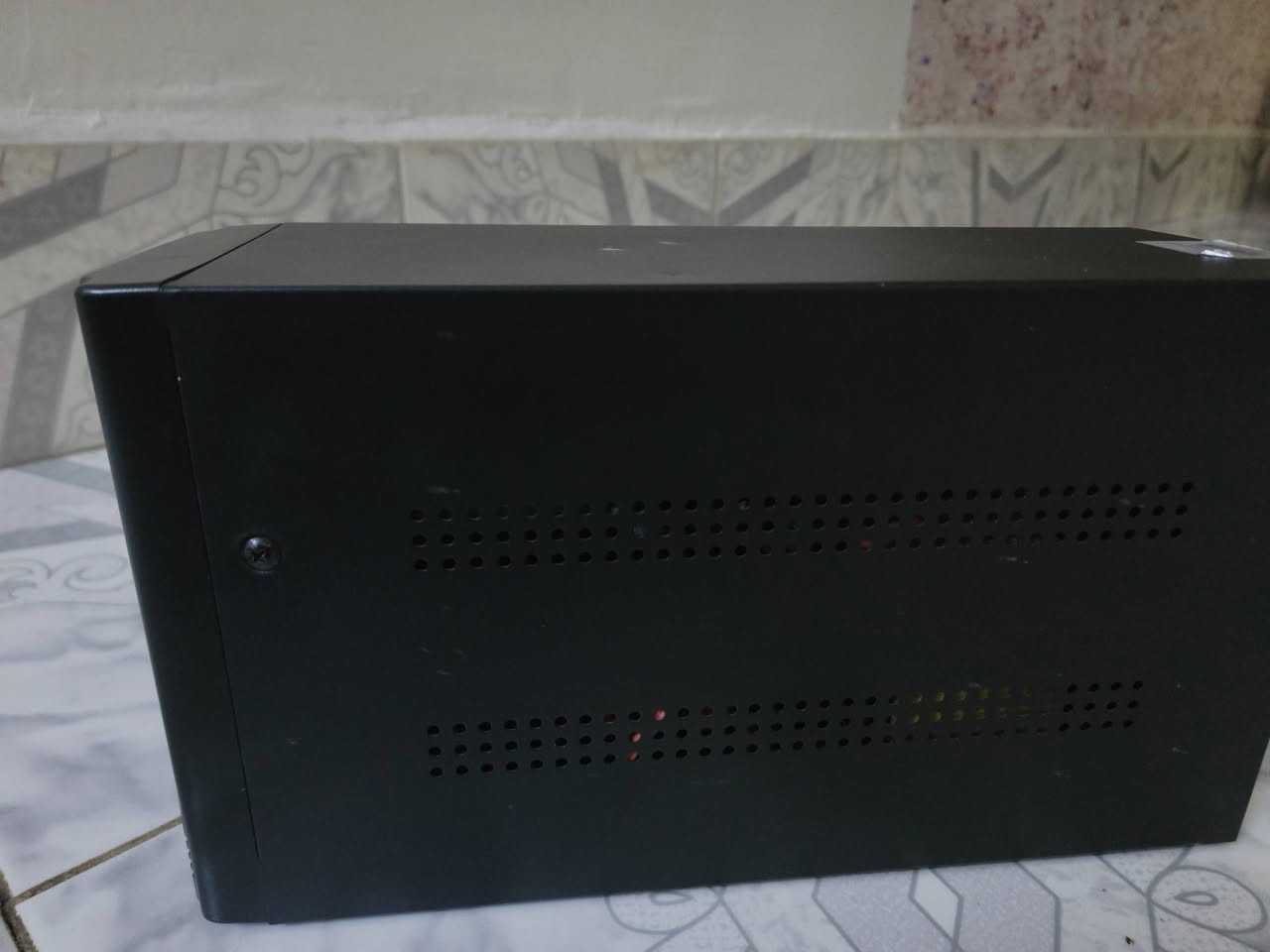للبيع ups 2000 مستخدم قليل بطارياته غير مستهلكه السعر 65 الف *********** للتواصل .
