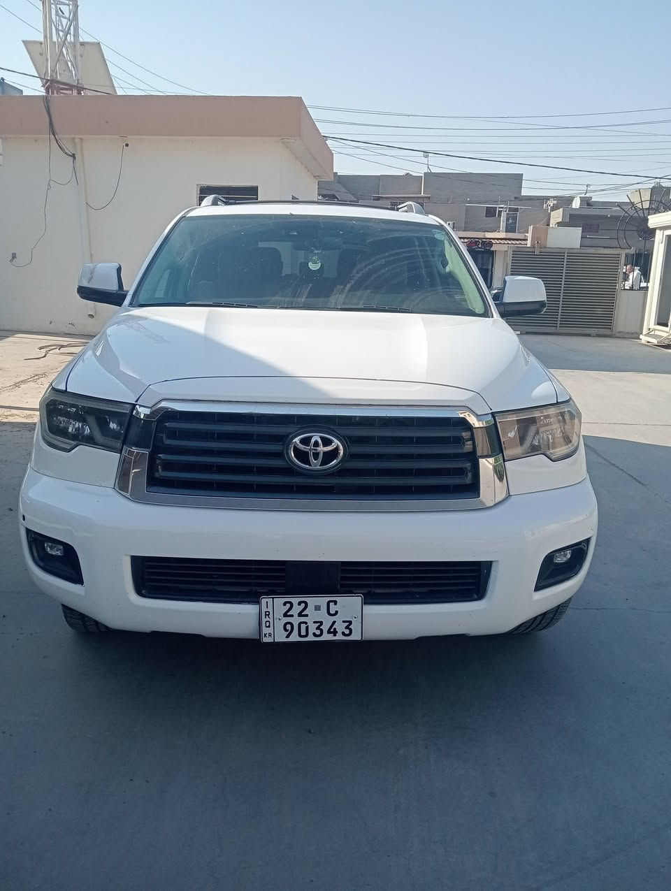 سلام عليكم
تيوتيا سيكويا 
فول مواصفات 8 سلندر 5700
تبريد ثلج ثلث قطع 
وارد امريكي ضرر بصيط جاملق ونص الباب 
السعر 270
الاتصال ***********
