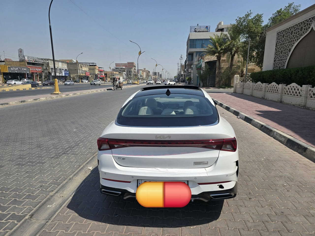 سلام عليكم لبيع K5 خليجي مديل 22  شركه دوليه  فول موصفات لاخير
سقف بنوراما 
فول واحد على واحد 
السيارة مرغوبه  حجم محرك 2000 دوش  المرغوب 
ماشيه 67حقيقي 
رقم اربيل 

تحكمات ستيرن 

سايد بريك بصمه 

شاشه كبيرا ابل كار بلي
داش كام 
حساسات 360 

توقف ذاتي 

تحديد مسار

كشنات جلد 

وضعيات قيادة

كروس سرعه

 قطعتين تبريد خلفيه 

تشغيل عن بعد 💥
مري شفط
باب بصمه فول💫
وباقي موصفات الK5 المعروفه👌

دخول ذكي بصمه💢

السياره كفاله عامه عده شبرين بارد بجاملغ الخلفي    رصعه زغيره بل باب صغيره

السعر ١٧٩ بيه مجال بسيط 
بيع مستعجل 
***********

العنوان النجف شارع الزهور
