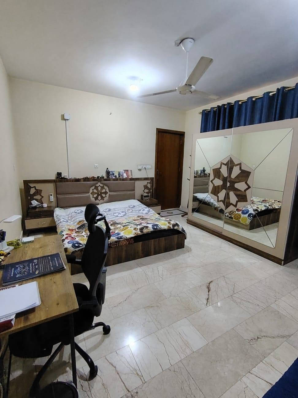 مشتمل للبيع مساحه ١٥٠م واجه ٦ نزال ٢٥ يحتوي على ٤نوم ٢صاله ٣حمامات كراج حي الجهاد الامانه الاساتذه الاتصال على الرقم ***********او ***********واتساب
