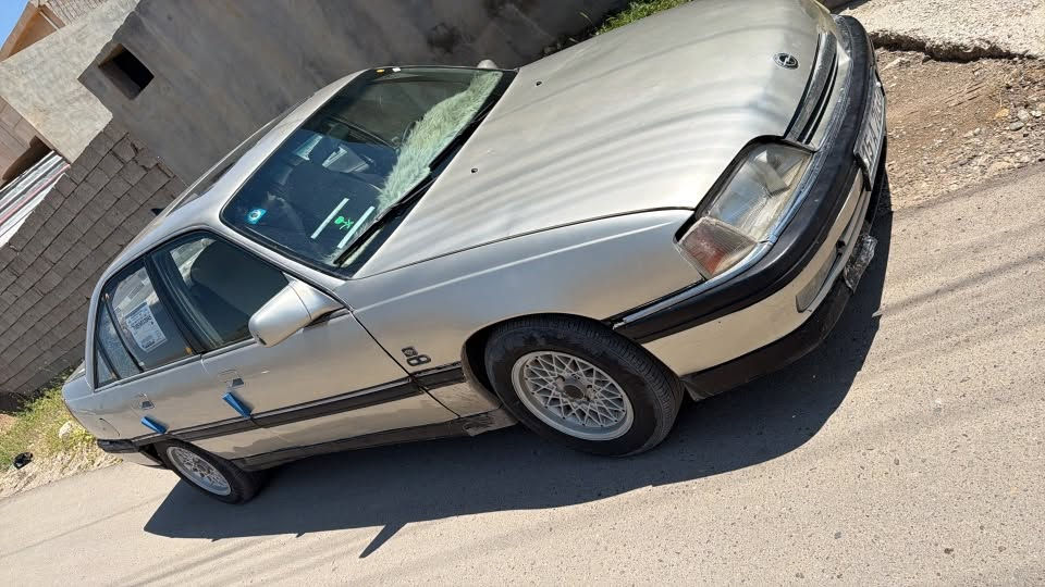 السلام عليكم سياره اوبل اوميكا موديل 1992 رقم انكليزي سنويه جديده مستعجل على بيعتها 30 وبيها مجال بسيط 
***********  هذا رقمي فقط وتساب
