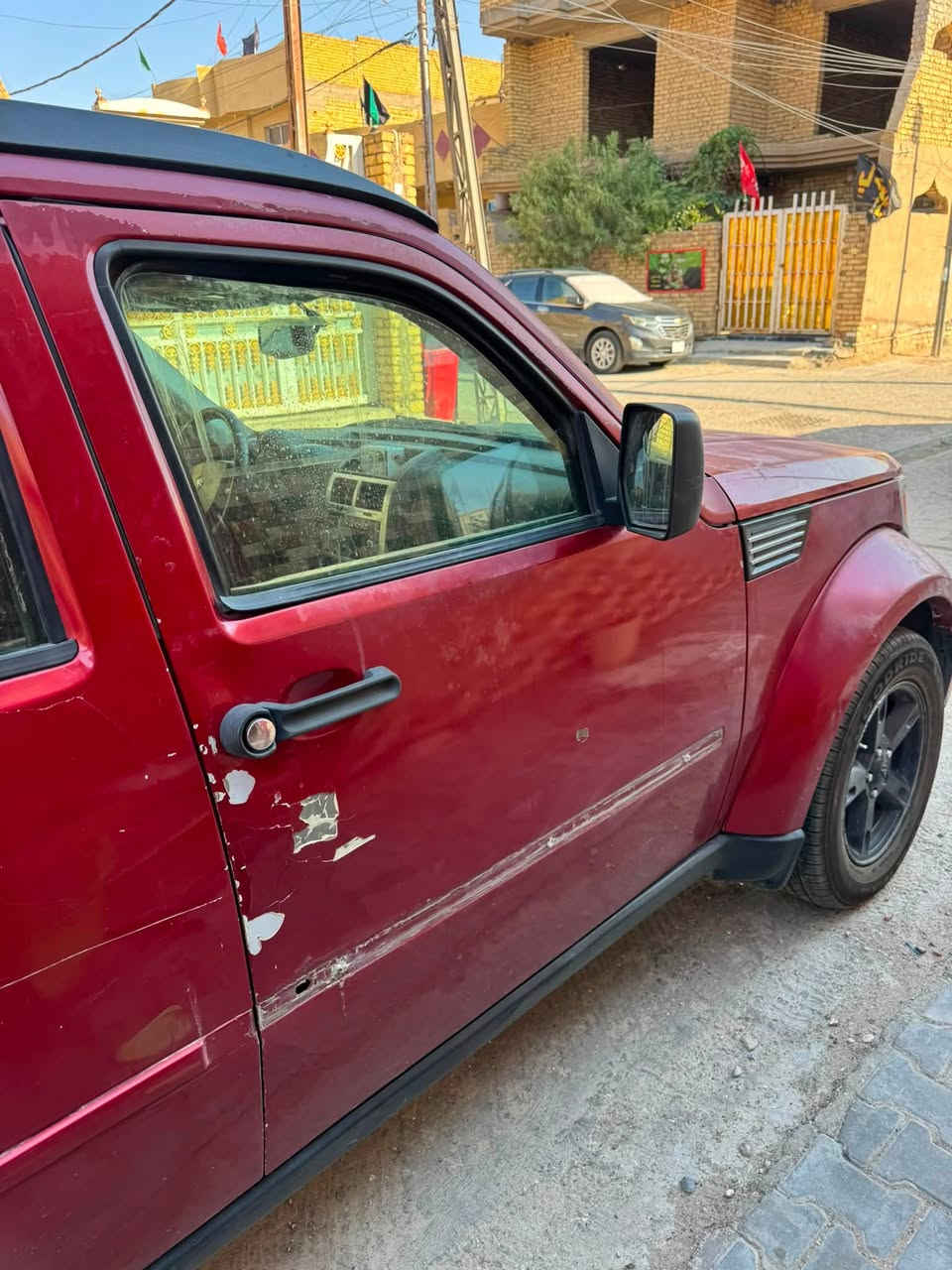 دوج نترو SXT 2007
محرك 3.7
السيارة بأسمي 
حادثها باب الصدر وبنيد ومصبوغة حزام قبل لا اخذها 
كفالة لغد وشاصي ودواخل 
تبريدها عطلان فقط كومبريسر يحتاجله 

مكان السيارة الكوت 
السعر ٦٠ $

للاستفسار 
***********
