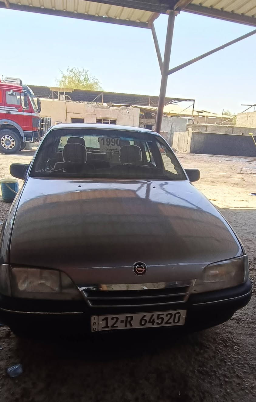 السلام عليكم اوبل اوميكا موديل 1990 سنويه جديده غايه 2031
محرك وكير خير من الله حداديه جديده كهربائيات شغاله كير اوتوماتيك 
محرك قبق اسود حجم 20 كفاله عامه رقم نينوى انكليزي سياره بسمي
السعر 45 بيها مجال رقم  ***********
