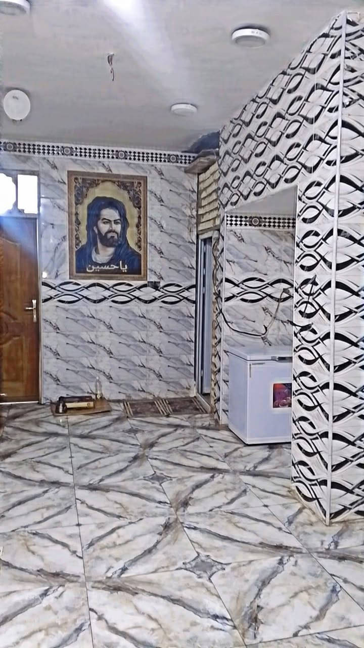 سلام عليكم ورحمه عندي بيت للبيع مقابل محطة وقود الكرغولية خلف الحسينية يبعد عن الشارع دقيقتين فقط ميت متر وركن طابقين بلكرغوليه الطابق الاول جاهز والثاني بعدة هيكل الاتصال *********** وبي واتساب @
