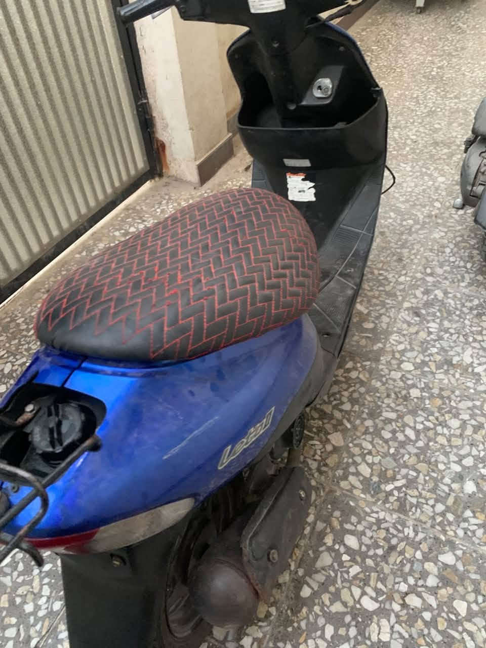 دراجه 60 ساسوكي كامله من كلشي قفل جنطه قفل ستيرن نضيفه شغاله هندر نكره فقط كهرئياتها ضعيفه وموجود باتري جديد بس ما اعرف السلف ليش ميشتغل السعر 225مكاني الحريه ***********
