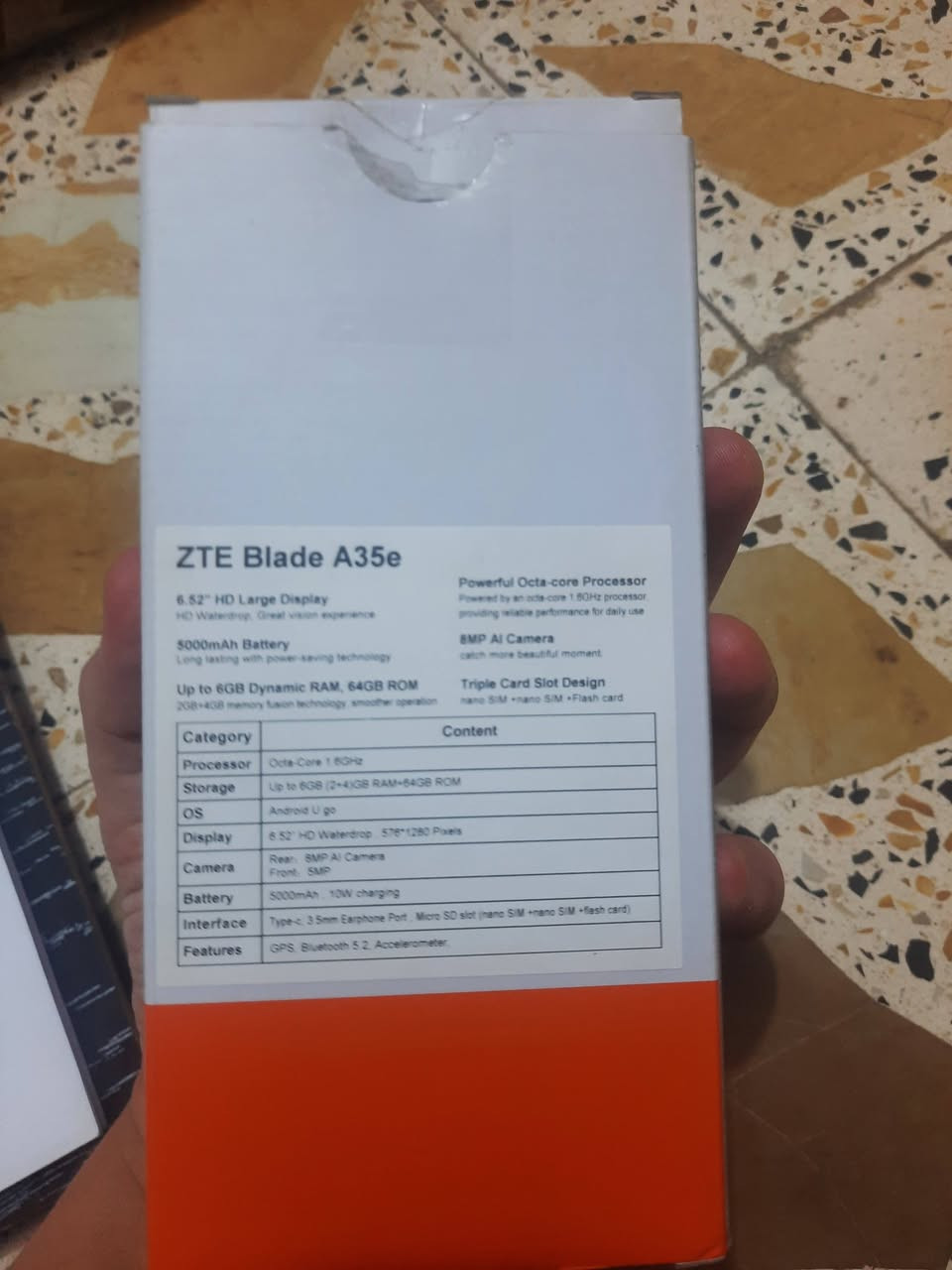 جهاز للبيع جديد ما مستعمل بعده بل كارتون محلقاته كامله
شاحنه
سماعه
كفر للجهاز
السعر 140الف وبيه مجال للشراي 
واتساب***********
