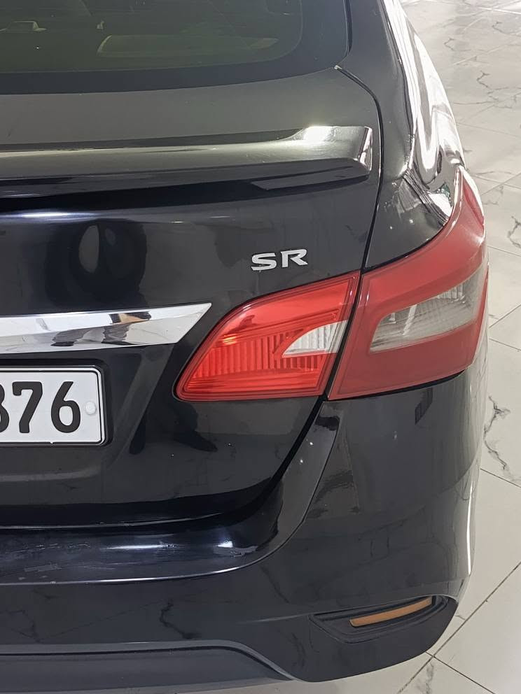 🚘 نيسان سينترا - nissan sentra 2018
 السيارة رقم (دهوك)
رەنگ - اللون: رەش - اسود  
✅ الكيلومترات: 185,000 كم
✅ گێر: أوتوماتيك
✅ الوقود: بنزين
🎨 صبغ: 3 قطعة مصبوغة
✅ الحالة: ماكو مشكلة بالمكينة 
✅ الشكل الخارجي: نظيف وممسوح زين، الفانوسات LED أصلية
سيارة في معارض دهوك تيرمينال الرقم  55 📍 
*********** واتس اب
سعر السيارة 86$ قفل ديبيس, كركوك
