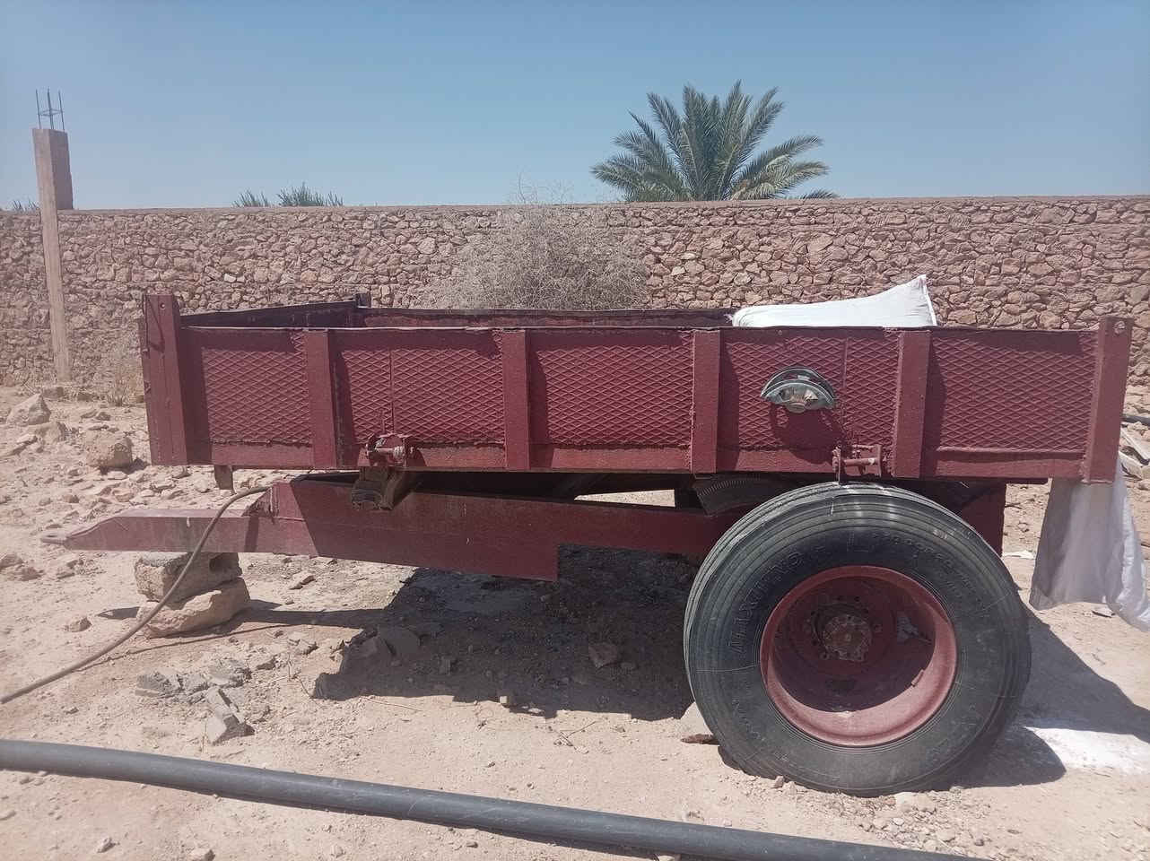 سلام عليكم  
للبيع عربانه جديده تواير جدد جك جديد 
عربانه كامله كامل سكندريه  
***********
