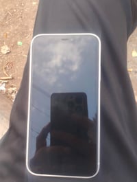 آيفون ١١ • ١٢٨ • كامل ملحقاته