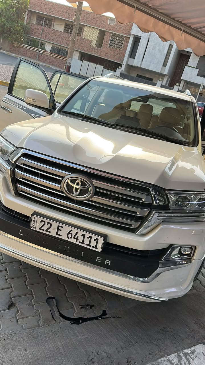 لاندكروز • ٢٠٢٠ • ١٢١ ألف