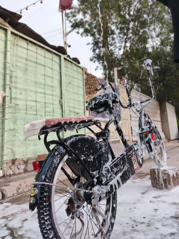 سلام عليكم شلونكم شباب من رخصت صاحب القناه 
هاذه تكسي مديل 2021
شركه برجستون لون اسود طافي اسود طوخ 
الباسل نضيف بس اني عملته وتركته حرامات 
وعتازين اليوم العوز مو عيب ومشكورين 
السعر 250وبي مجال بصيط لطيبين هاذه رقمي 
***********
