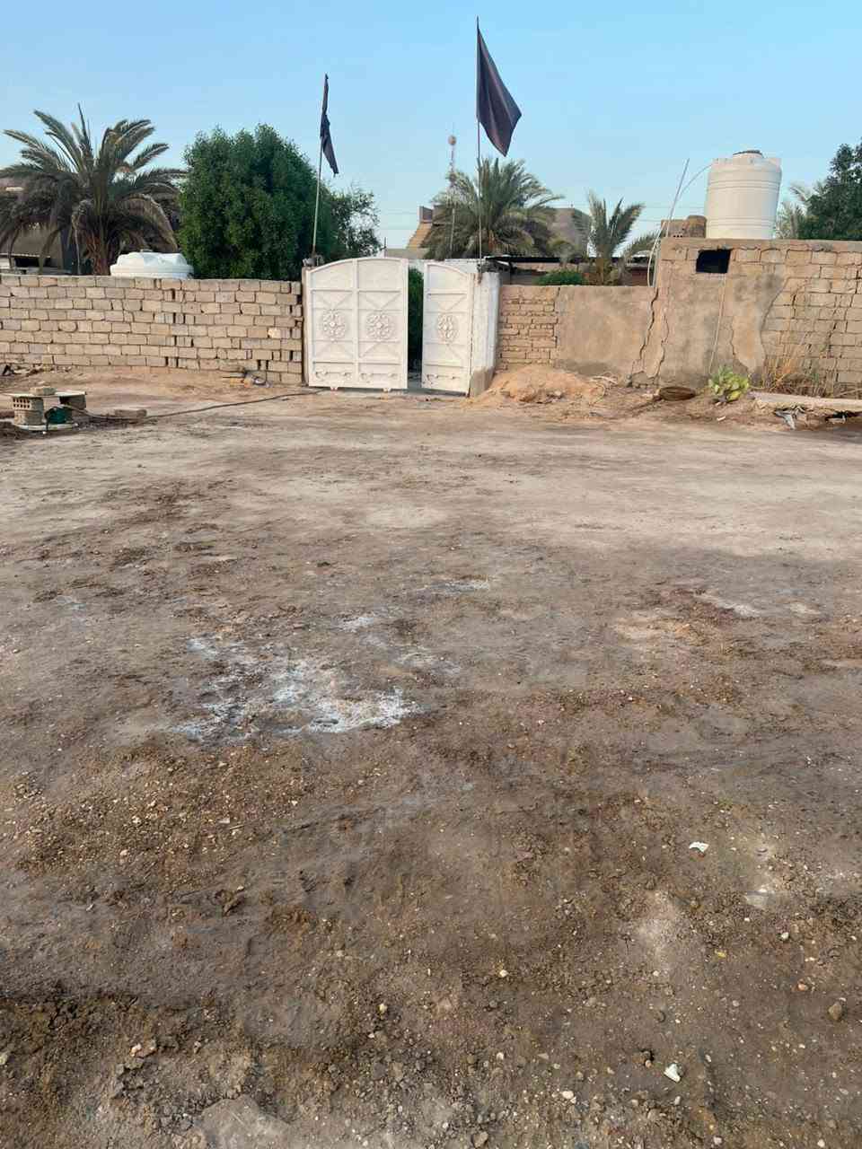 بيت مع المساحة الكلية دونم سند 25 خلف جامعة بابل منطقة ربع سعود خدمات متوفرة كاملة 
***********
