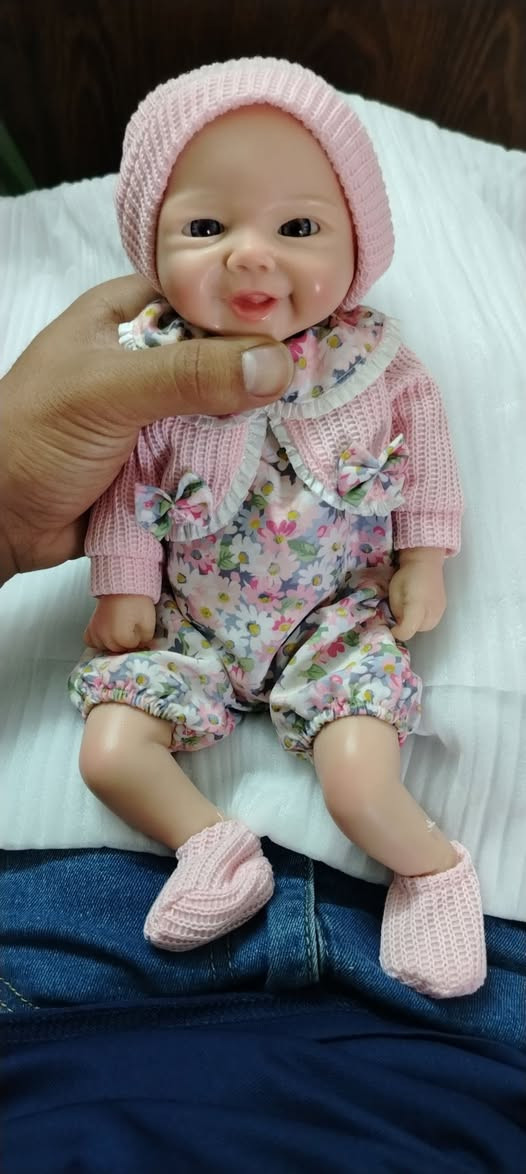 لعابه جلاتي باب اول امزون معا شهايدها للبيع للتواصل واتساب سعر بلاش *********** مكان بغداد متوفر توصيل كل العراق 5 فقط
