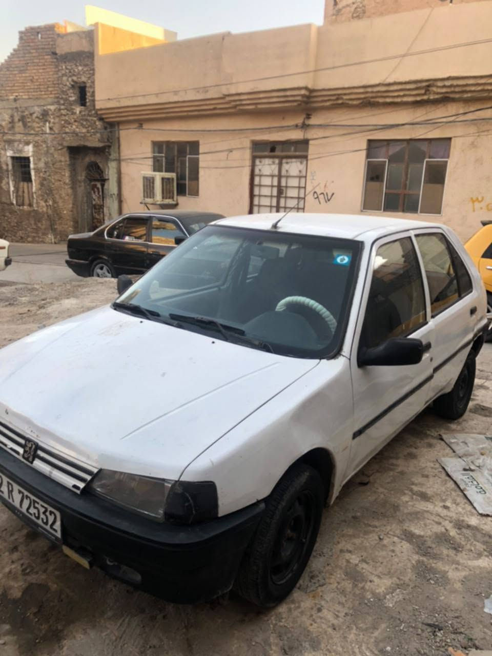 سيارة • للبيع