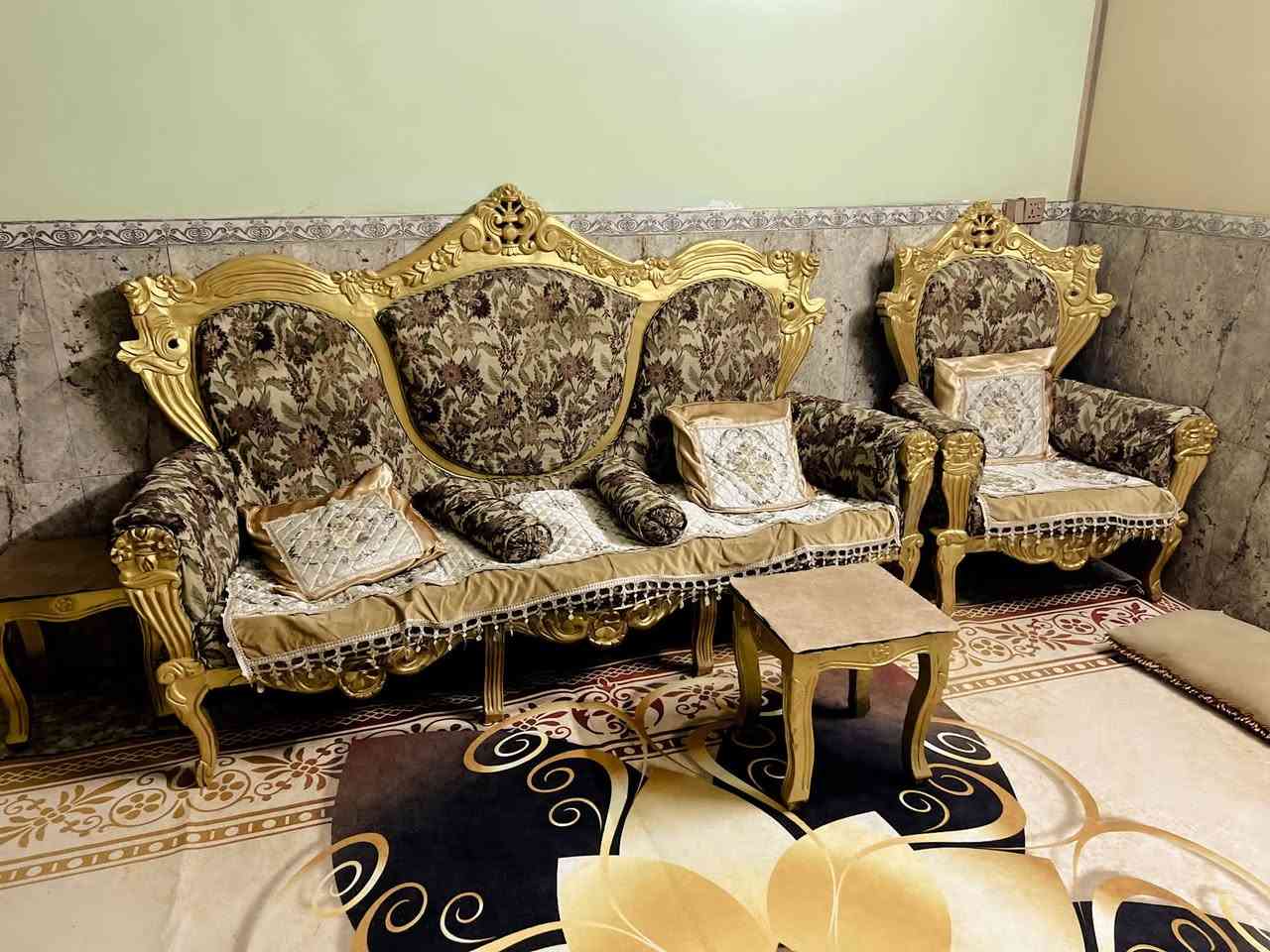 تخم زان 10 مقاعد+طبلات 2صغار 1 كبيره لبيع السعر 300  وبي مجال
العنوان بغداد الحبيبيه 
***********

